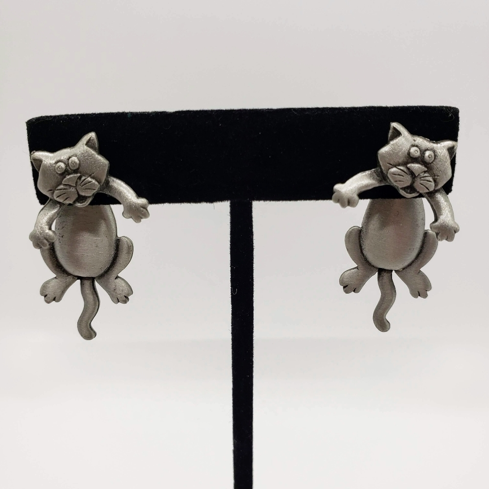 Pewter Cat Pierced Earrings 3D Articulating JJ Jonette Vintage 80s